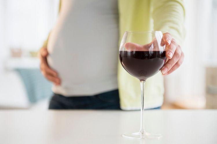 Pour une grossesse sans risque : pas une seule goutte d'alcool | So Busy Girls
