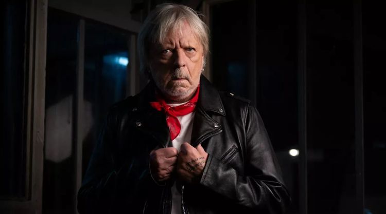 "Plus de 4 ans que je n’ai pas bu" : Renaud dévoile ce qui l’a vraiment aidé à sortir de l’enfer de l’alcool | So Busy Girls
