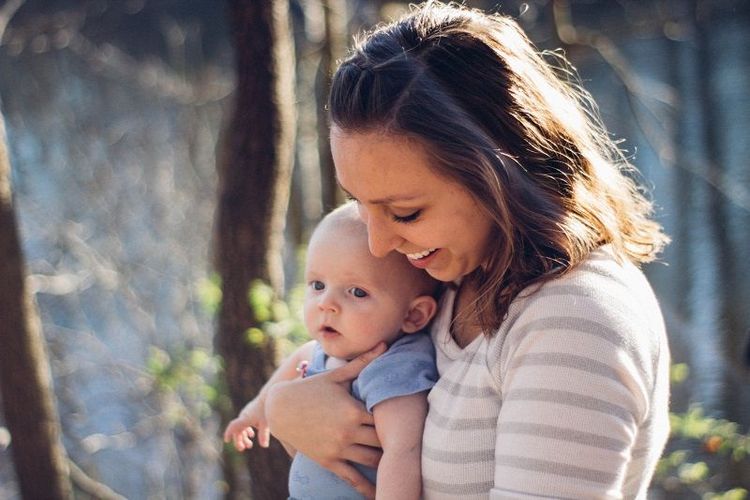 D'après cette étude, si vous voulez que vos enfants soient heureux, vous devriez continuer à travailler ! | So Busy Girls
