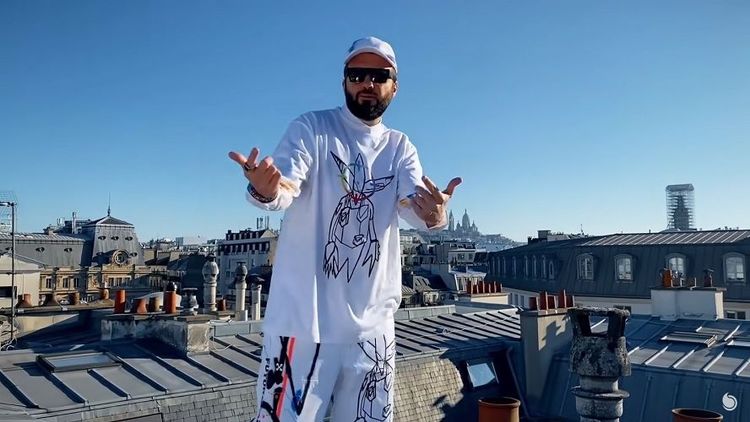Helmutz Fritz sort une parodie de son titre « Ça m'énerve » version Coronavirus et c'est hilarant | So Busy Girls