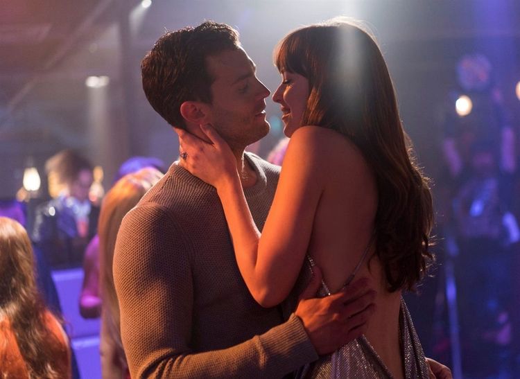 Dakota Johnson et Jamie Dornan de nouveau réunis pour Cinquante nuances de Grey 4 | So Busy Girls