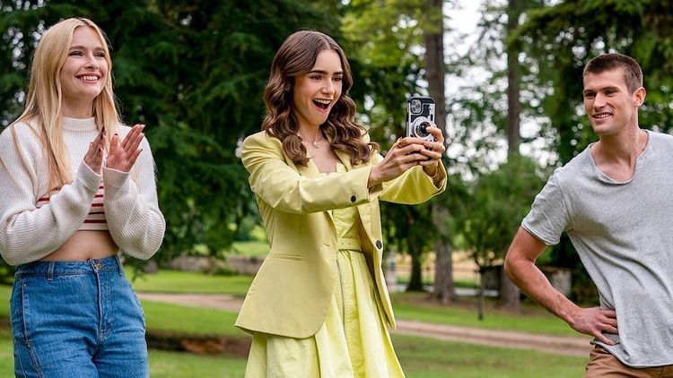 Emily in Paris saison 4 : découvrez les toutes premières images du tournage ! | So Busy Girls