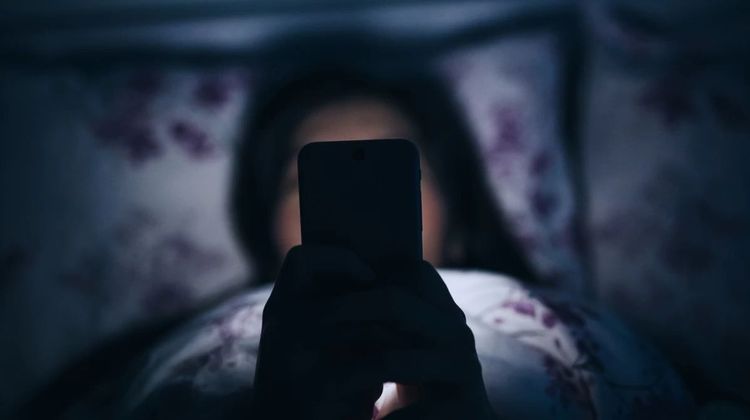 6 choses à ne SURTOUT PAS faire quand on n’arrive pas à dormir | So Busy Girls