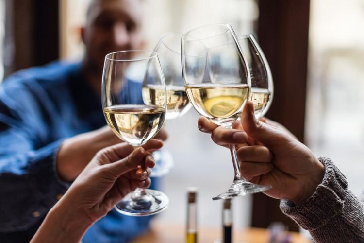 Voilà pourquoi on a tendance à boire plus d'alcool quand on est stressé | So Busy Girls