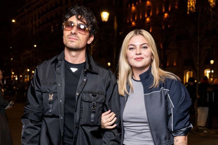 Louane annonce son mariage en direct après son échec à l’Eurovision 2025 | So Busy Girls