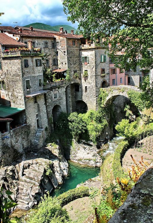Bagnone, en Italie | So Busy Girls