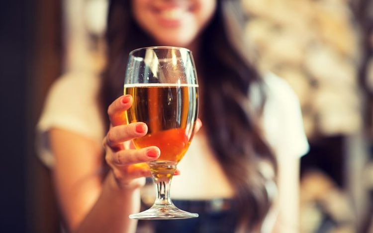 Boire de la bière serait bon pour la santé, et c'est scientifiquement prouvé ! | So Busy Girls