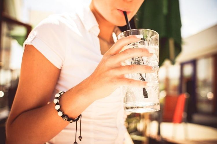 4 choses à ne surtout pas faire pour se rafraîchir quand il fait chaud | So Busy Girls