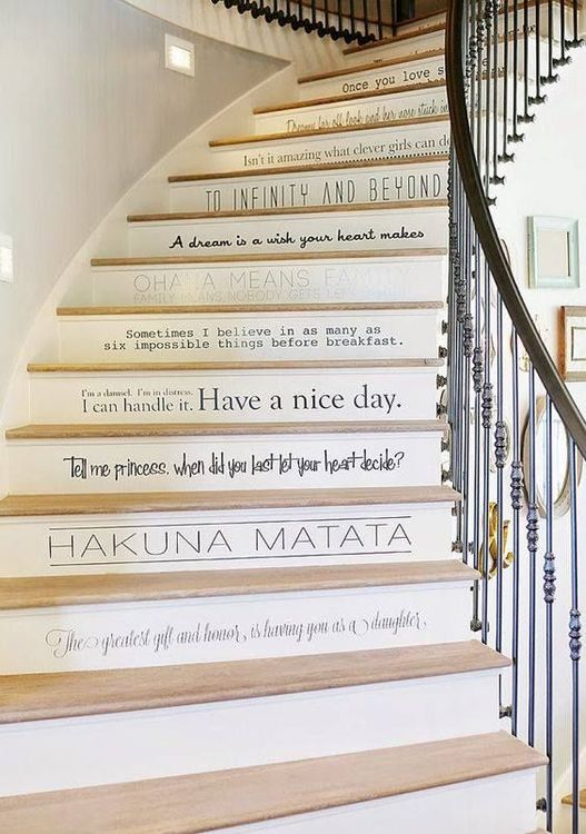 9 idées décos pour un escalier joli et original | So Busy Girls