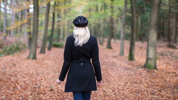 Pourquoi plus on vieillit, moins on supporte les autres (et pourquoi c'est tout à fait normal) | So Busy Girls