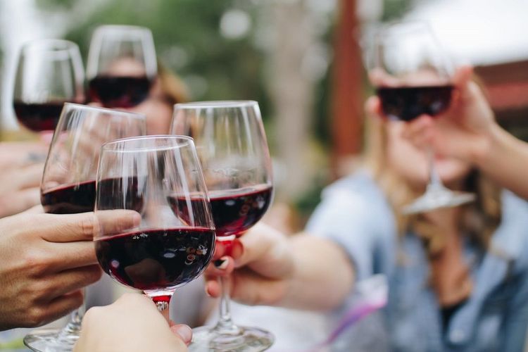 On profiterait encore mieux du vin rouge en le buvant... frais ! | So Busy Girls