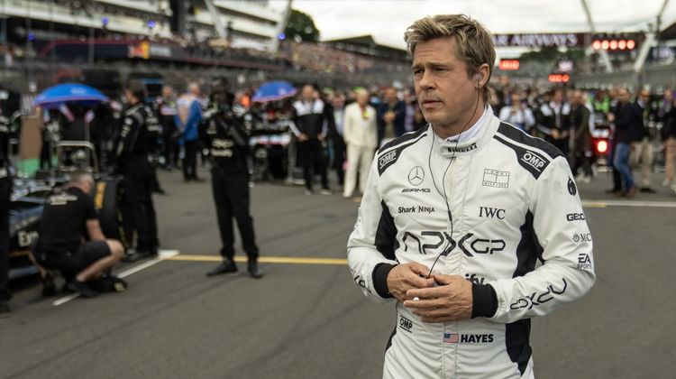 F1, le film : le crash spectaculaire de Brad Pitt inspiré d’un drame réel | So Busy Girls