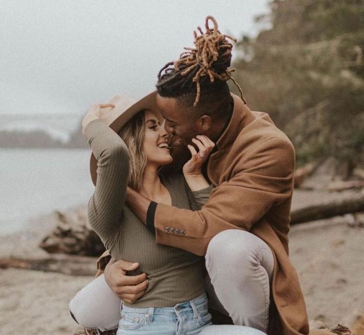 Voici les couples qui rigolent le plus ensemble en fonction de leurs signes astrologiques | So Busy Girls