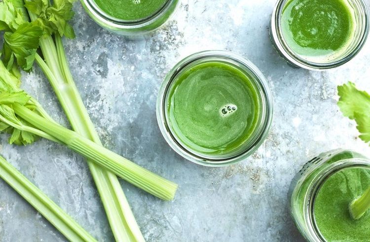 Les 7 bienfaits du jus de céleri et pourquoi vous devriez en boire tous les matins au réveil | So Busy Girls