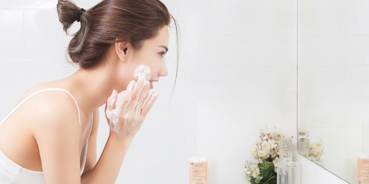 5 erreurs qu’on fait tous quand on se lave le visage (et qu’il faut vraiment éviter) | So Busy Girls