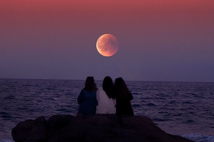 Pleine Lune du 9 août 2025 : l’une des plus puissantes de l’année, voici ce qu’elle va changer pour chaque signe | So Busy Girls