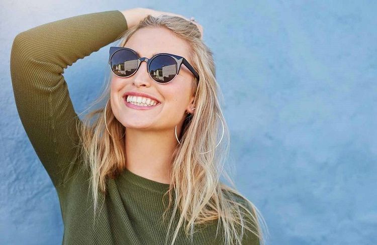 Voici l'âge moyen auquel une femme a le plus confiance en elle et se sent belle | So Busy Girls