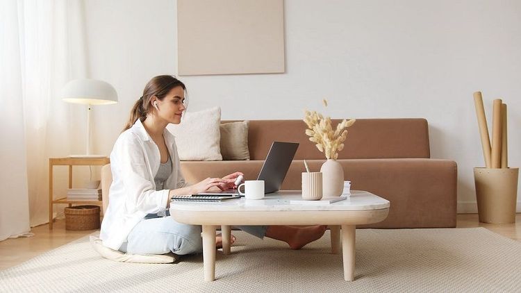 5 conseils inspirés de Marie Kondo pour retrouver la joie au travail | So Busy Girls