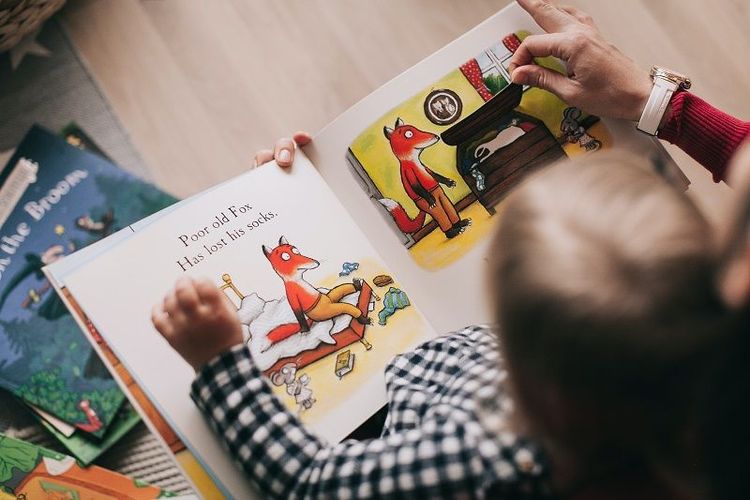 6 conseils pour encourager son enfant à lire plus et lui faire aimer la lecture | So Busy Girls