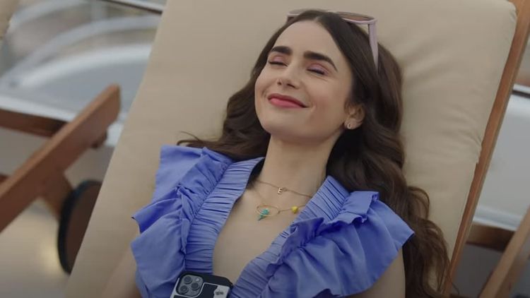 Emily in Paris : Netflix dévoile les premières images de la saison 2 à Saint-Tropez ! | So Busy Girls