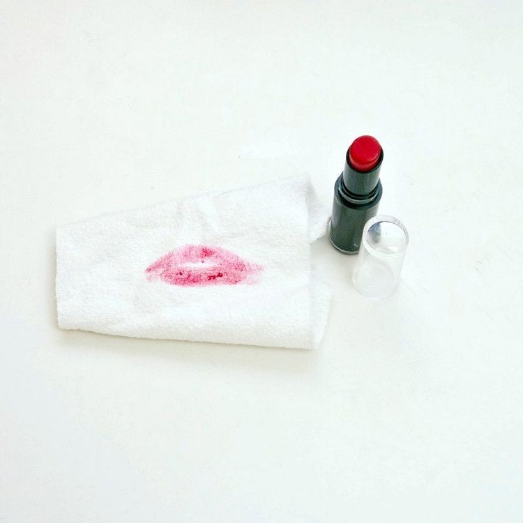 10 astuces pour détacher ses vêtements facilement | So Busy Girls