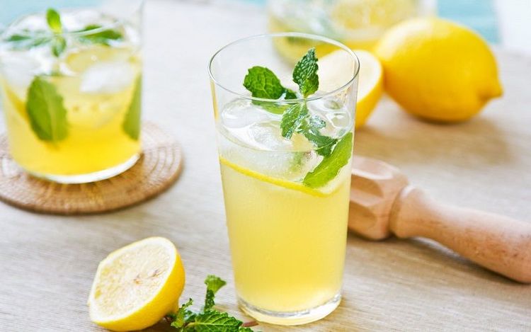 8 bonnes raisons de faire une detox naturelle avec du jus de citron | So Busy Girls