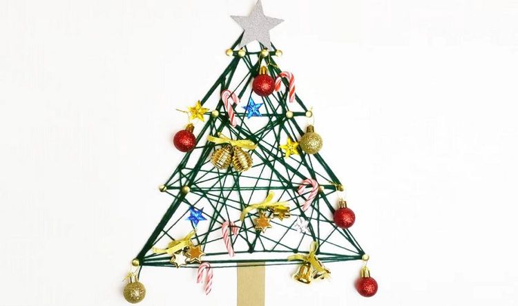 Ce DIY sapin de Noël est parfait pour ceux qui n'ont pas beaucoup de place chez eux | So Busy Girls