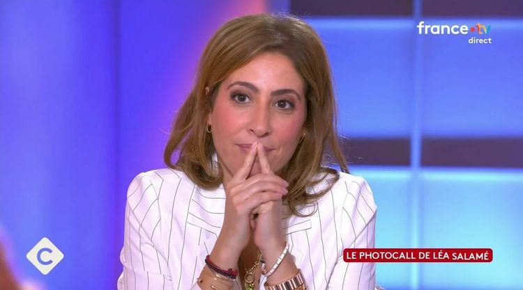 Léa Salamé à la tête du 20h de France 2 : pourquoi elle pourrait déjà s’en retirer | So Busy Girls