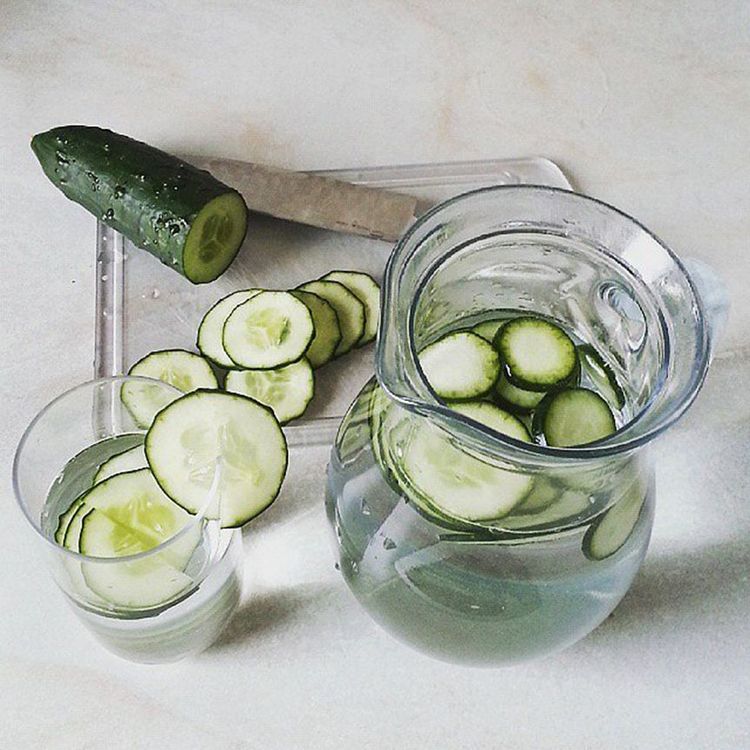 4 ingrédients detox que vous devriez mettre dans votre eau | So Busy Girls