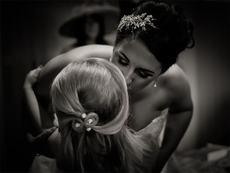 La mariée demande à une photographe de 9 ans de s'occuper du shooting de son mariage | So Busy Girls