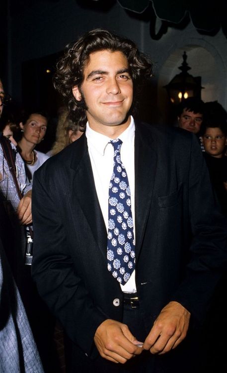 George Clooney en 1995 | So Busy Girls