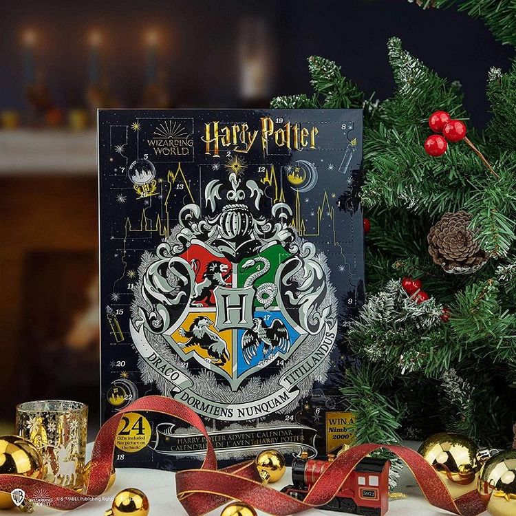 Ce calendrier de l'Avent Harry Potter contient peut-être un Nimbus 2000, et c'est complètement fou | So Busy Girls