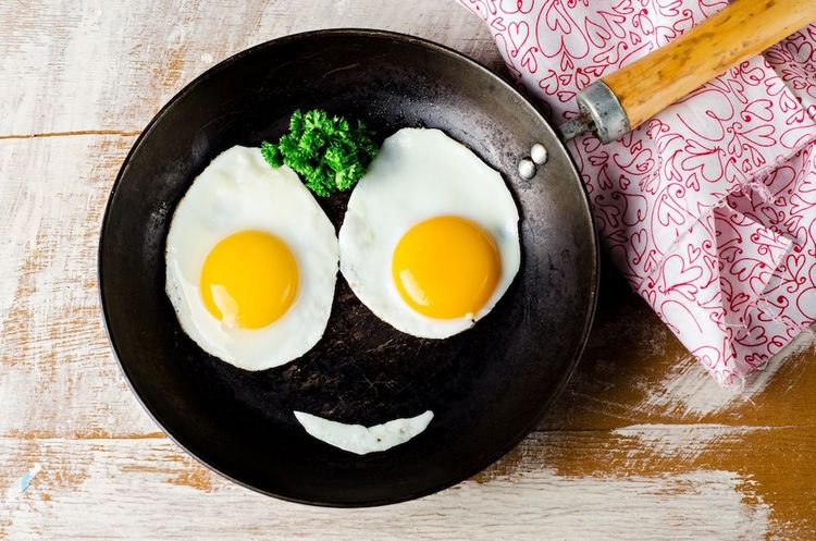 Voici le petit-déjeuner idéal pour être de bonne humeur toute la journée | So Busy Girls
