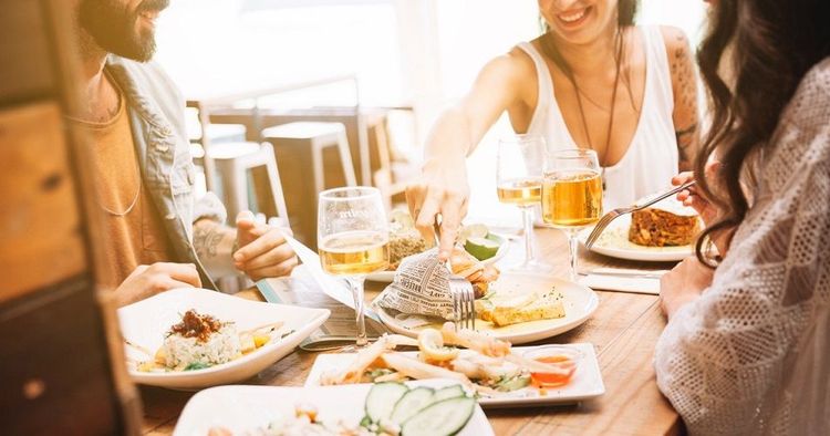 6 astuces pour manger équilibré au restaurant | So Busy Girls
