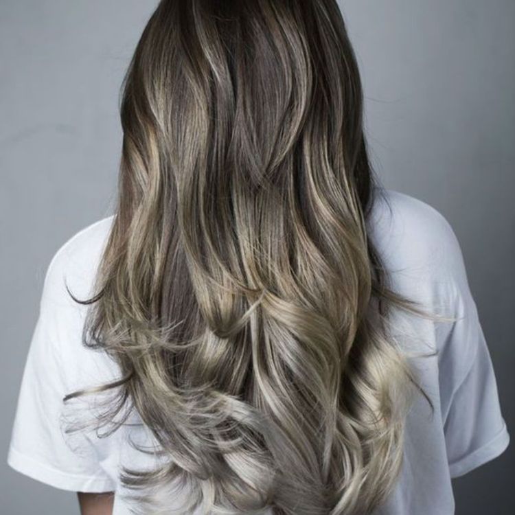 Blond mushroom pour l'été