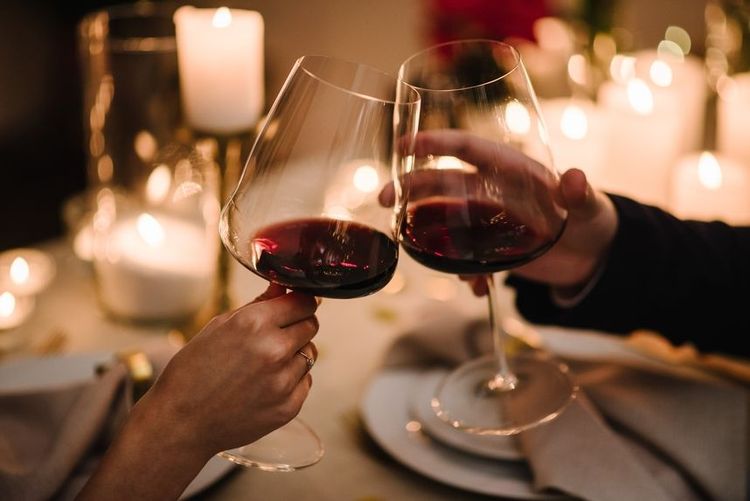 Les meilleurs vins italiens pour un dîner romantique : les étiquettes parfaites | So Busy Girls