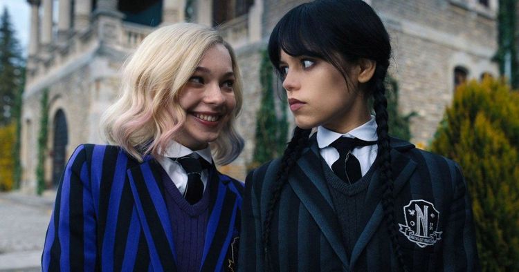 Pourquoi il faut à tout prix éviter l'effet Enid, cette amitié toxique inspirée par un personnage de la série Mercredi | So Busy Girls