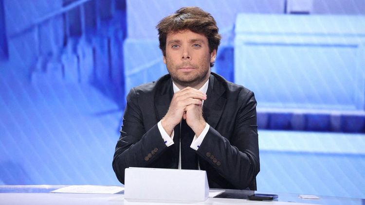 Benjamin Duhamel face à un ultimatum : les syndicats de France Inter exigent son départ de BFMTV | So Busy Girls