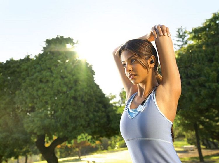 7) FAITES VOS ÉTIREMENTS QUAND VOS MUSCLES SONT CHAUDS | So Busy Girls