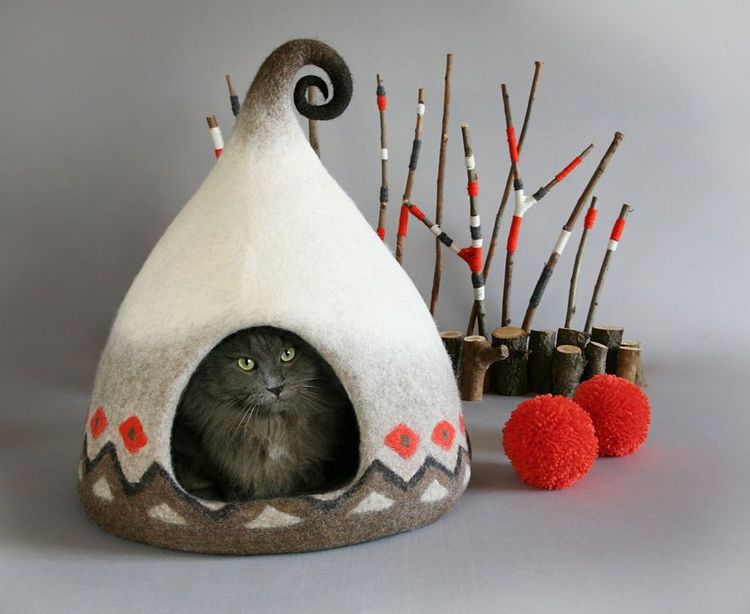 Elle crée des maisons pour chat pleines de couleur vraiment adorables | So Busy Girls