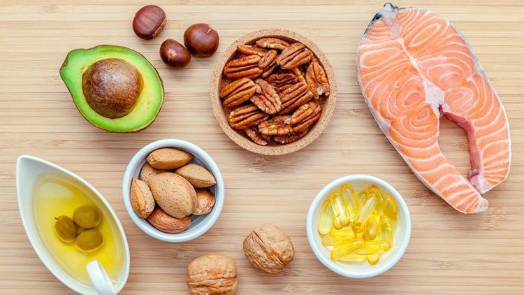 Les aliments contenant des graisses insaturées, les bonnes graisses.