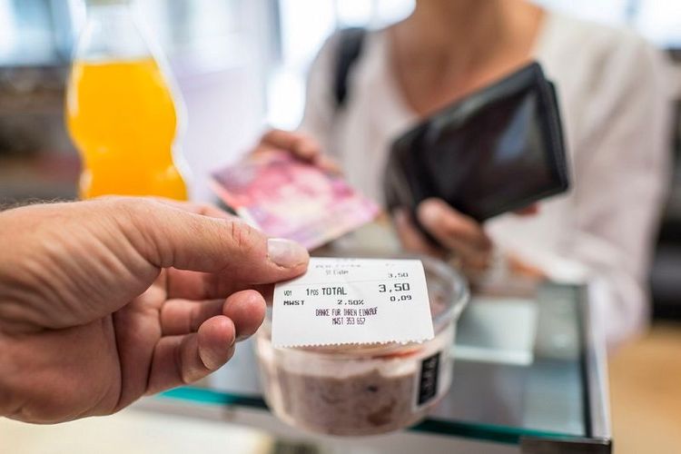 Je dépense trop : 7 conseils pour apprendre à mieux gérer mon budget | So Busy Girls
