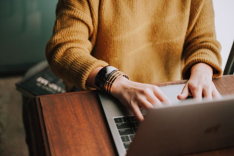 4 conseils pour gérer l'amitié toxique au travail | So Busy Girls