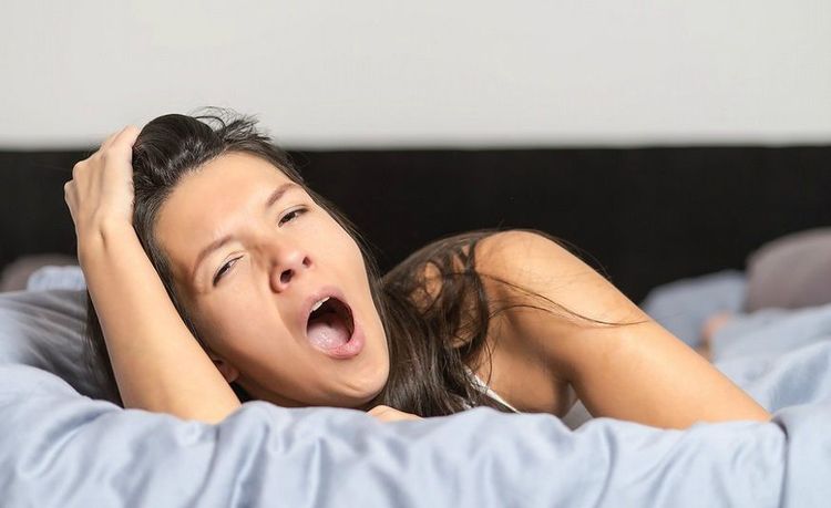 10 raisons pour lesquelles vous êtes sans arrêt fatigué | So Busy Girls