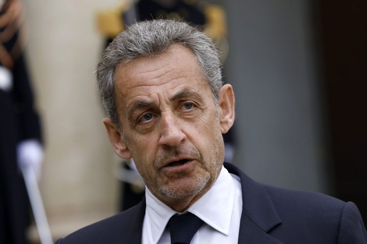 Nicolas Sarkozy : ce dîner étonnant avec un célèbre animateur TV qui intrigue à la veille de sa condamnation | So Busy Girls