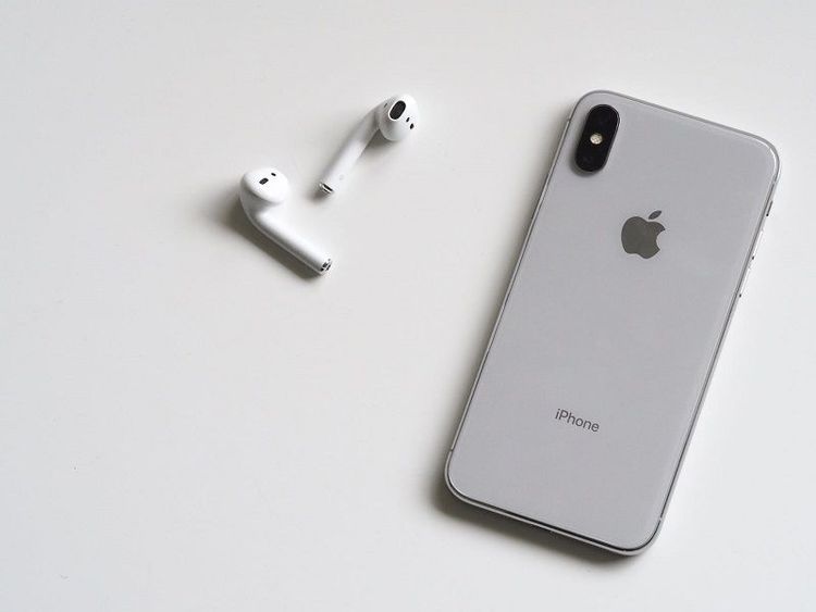 Pourquoi acheter un iPhone reconditionné pendant le Black Friday ? | So Busy Girls
