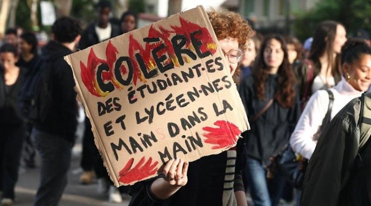 « Protéger les lycéennes et lycéens » : les parents et les syndicats rejoignent la mobilisation | So Busy Girls