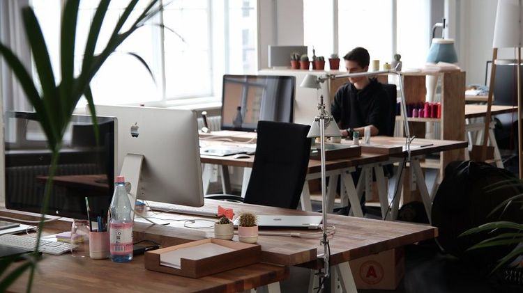 Pourquoi j'ai tout le temps froid au bureau ?