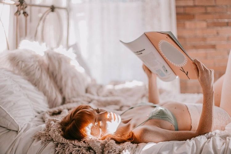 Job de rêve : être payé 500€ à ne rien faire pendant une semaine en sous-vêtements | So Busy Girls