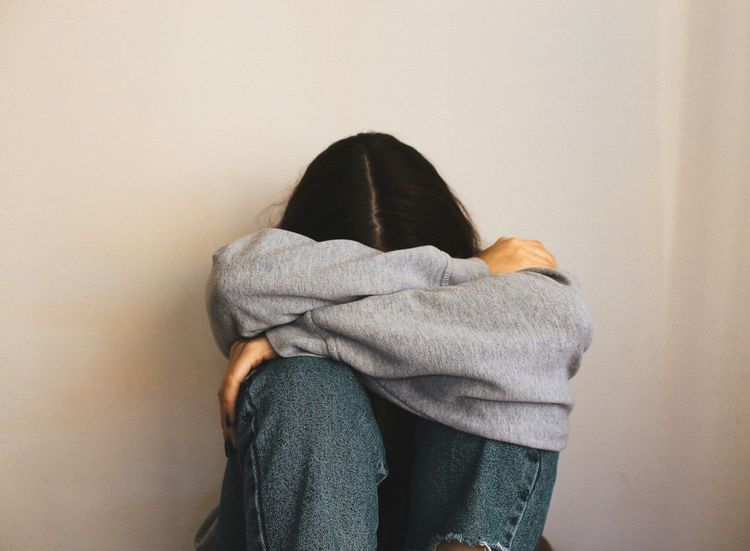 &Agrave; quel &acirc;ge on se sent le plus seul ?